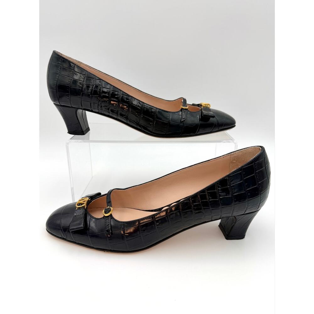 Valentino VLogo Mary Jane Pumps Embossed Black Leather Size 38 / 8 Bow Buckle - Picture 3 of 16